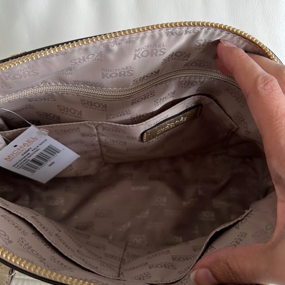 COPY - Michael Kors Handbag - Picture 2 of 5